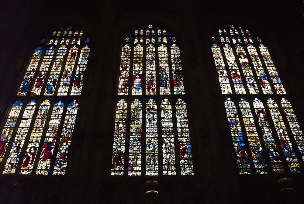 Trois des vitraux de la nef -- Chapelle de King’s College 