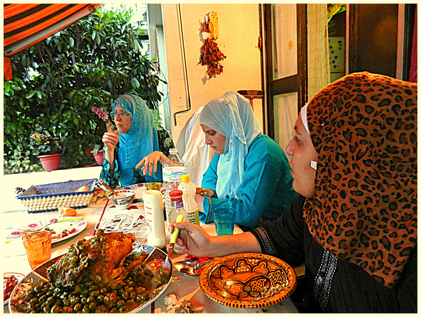 Trois Soeurs à Table