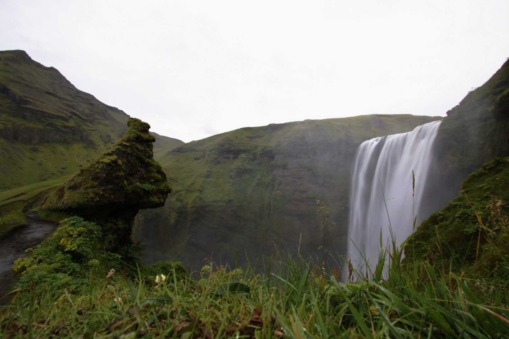 Troll am Skogafoss