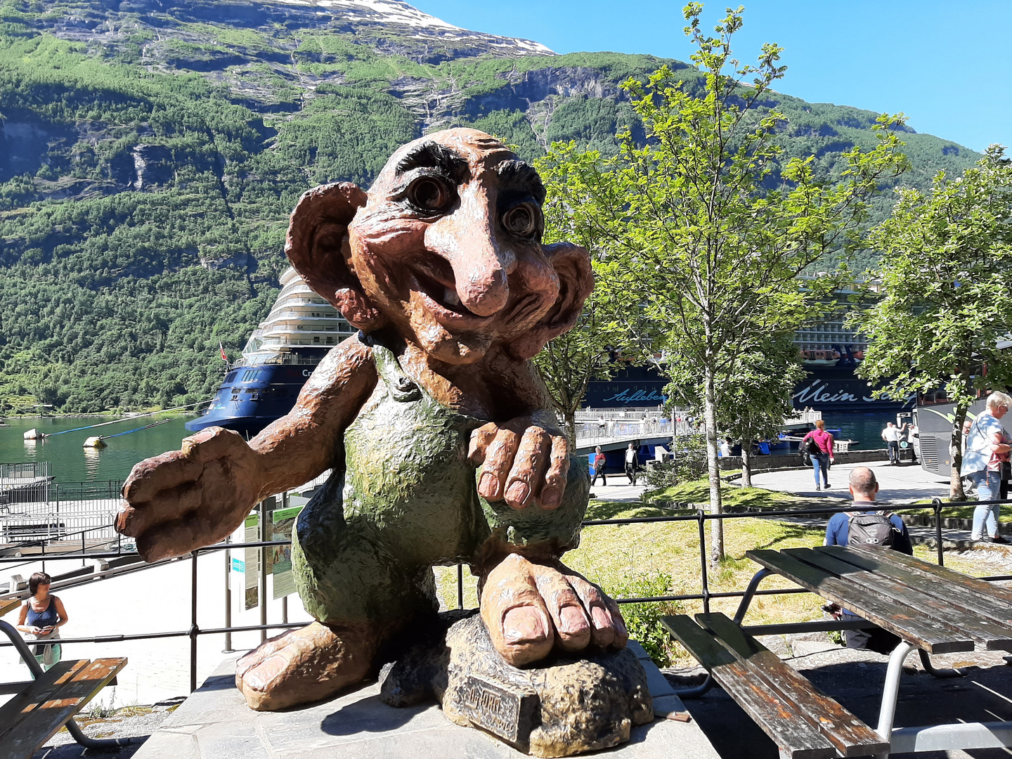 Trolle im Gairanger Fjord