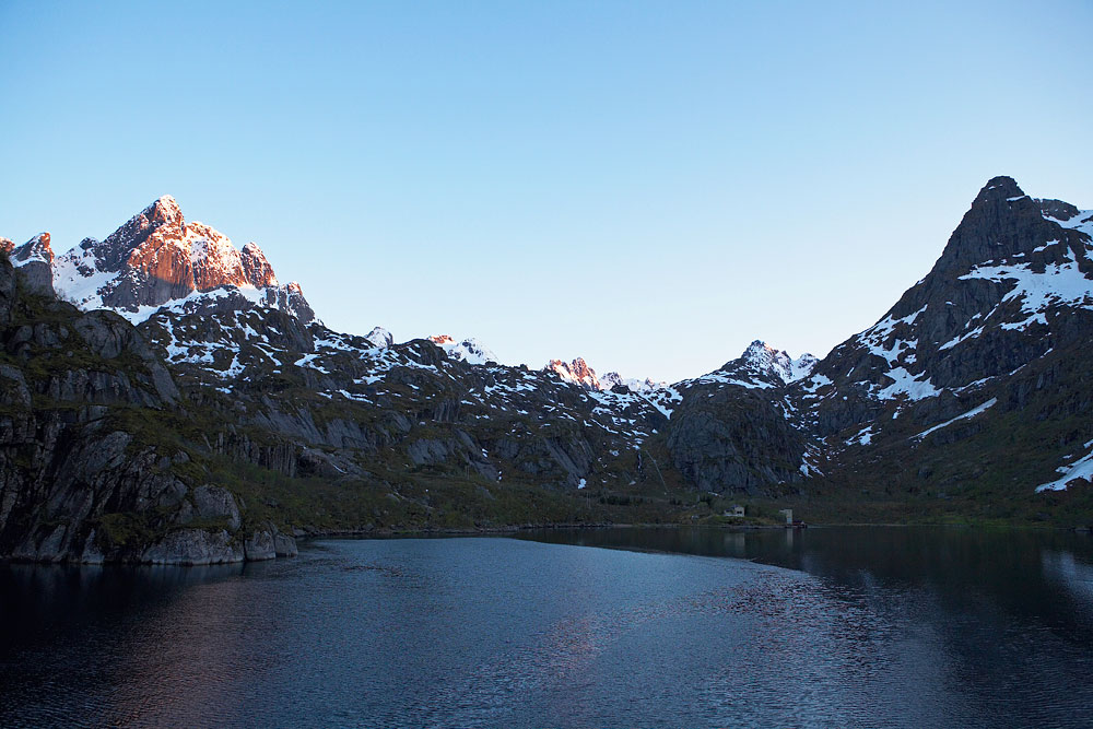 Trollfjord gegen Mitternacht
