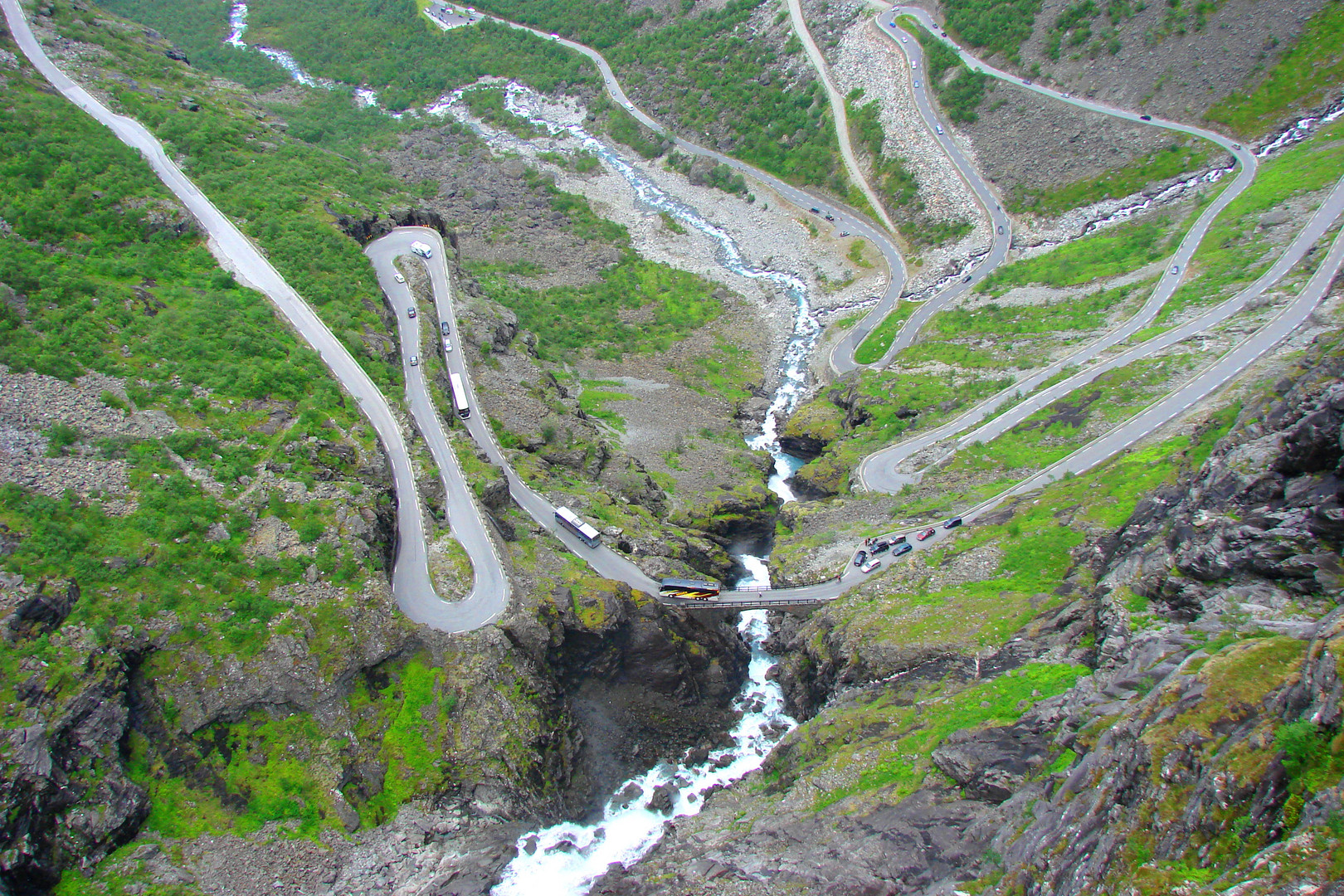 Trollstigen mit Matchbox-Autos