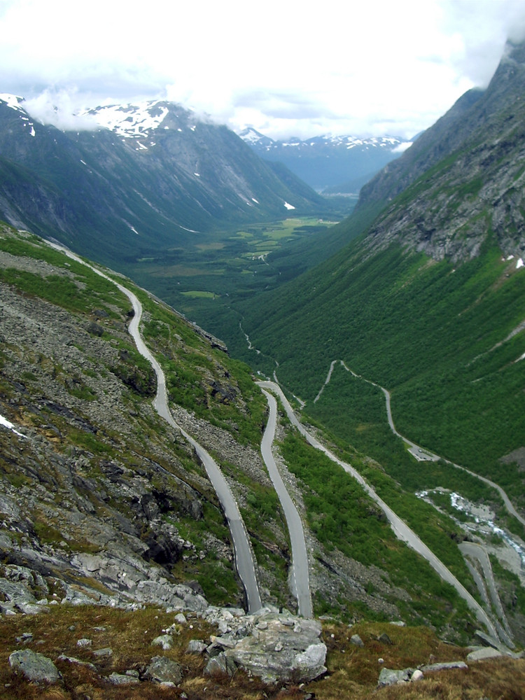 Trollstigen oder hier ist der SMART so schnell wie der BMW...