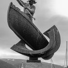 Tromso - 8 - Fischerstatue mit Möwe