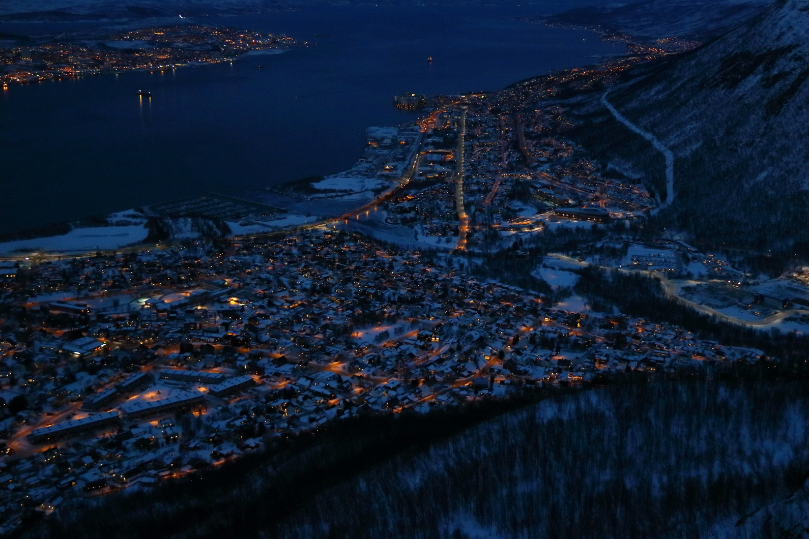 Tromsö bei Nacht