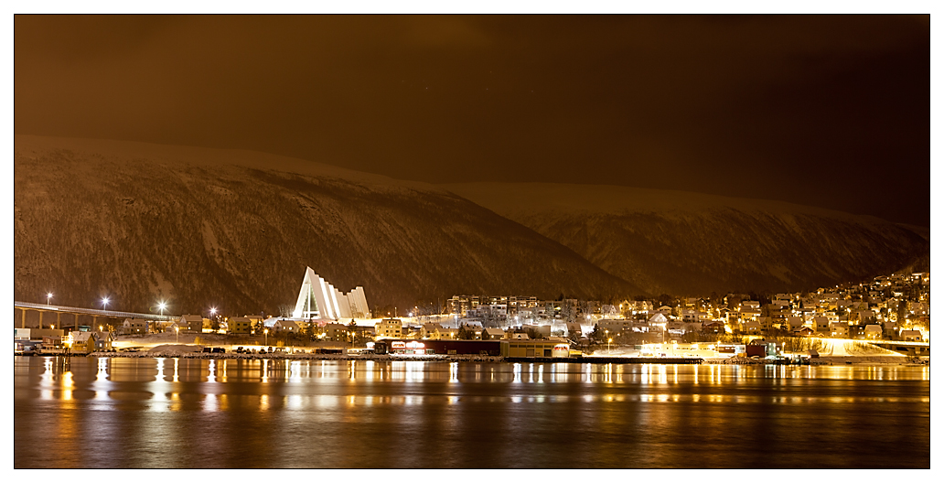 Tromsö by night