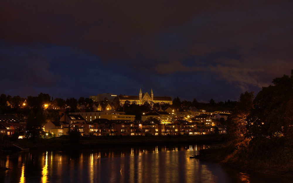 Trondheim bei Nacht