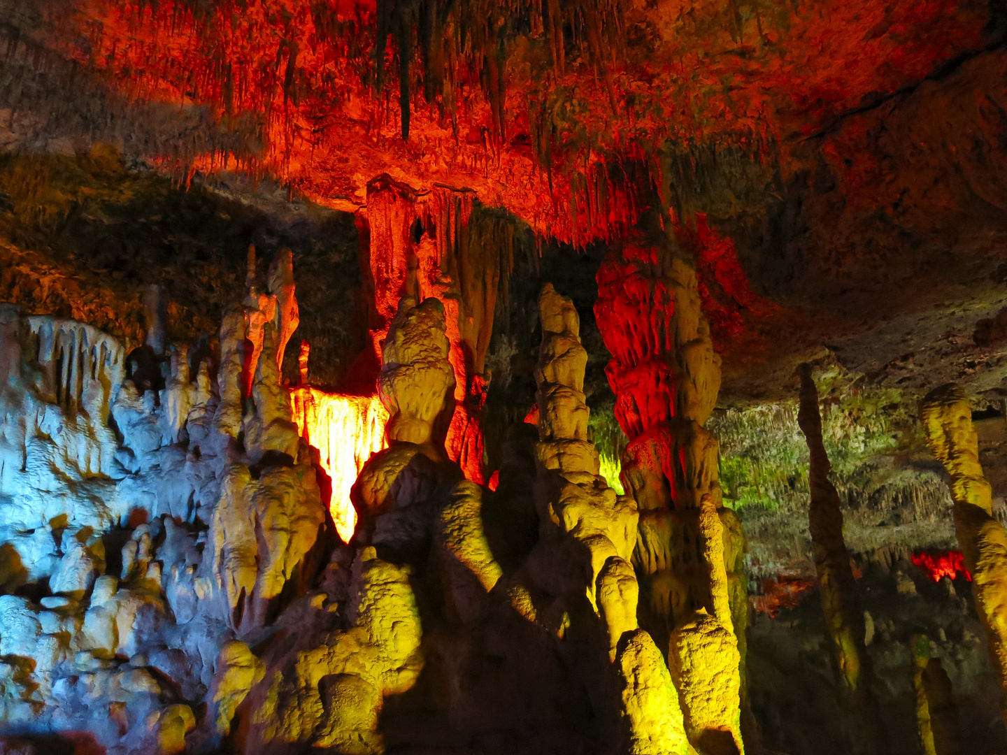 Tropfsteinhöhle 1