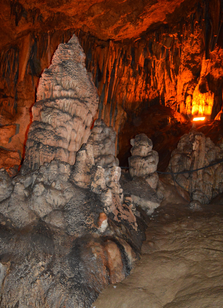 "Tropfsteinhöhle"