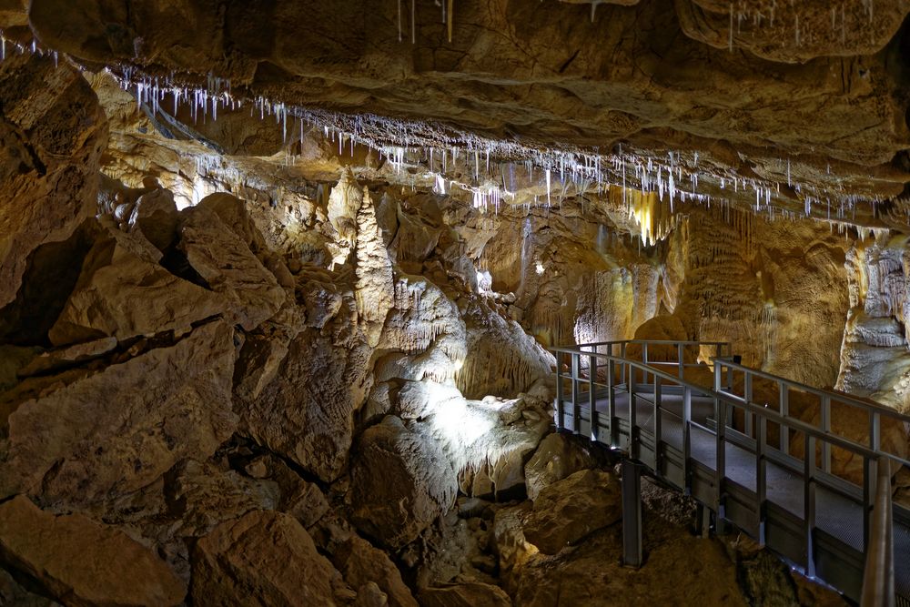 Tropfsteinhöhle "Herbstlabyrinth" in Breitscheid