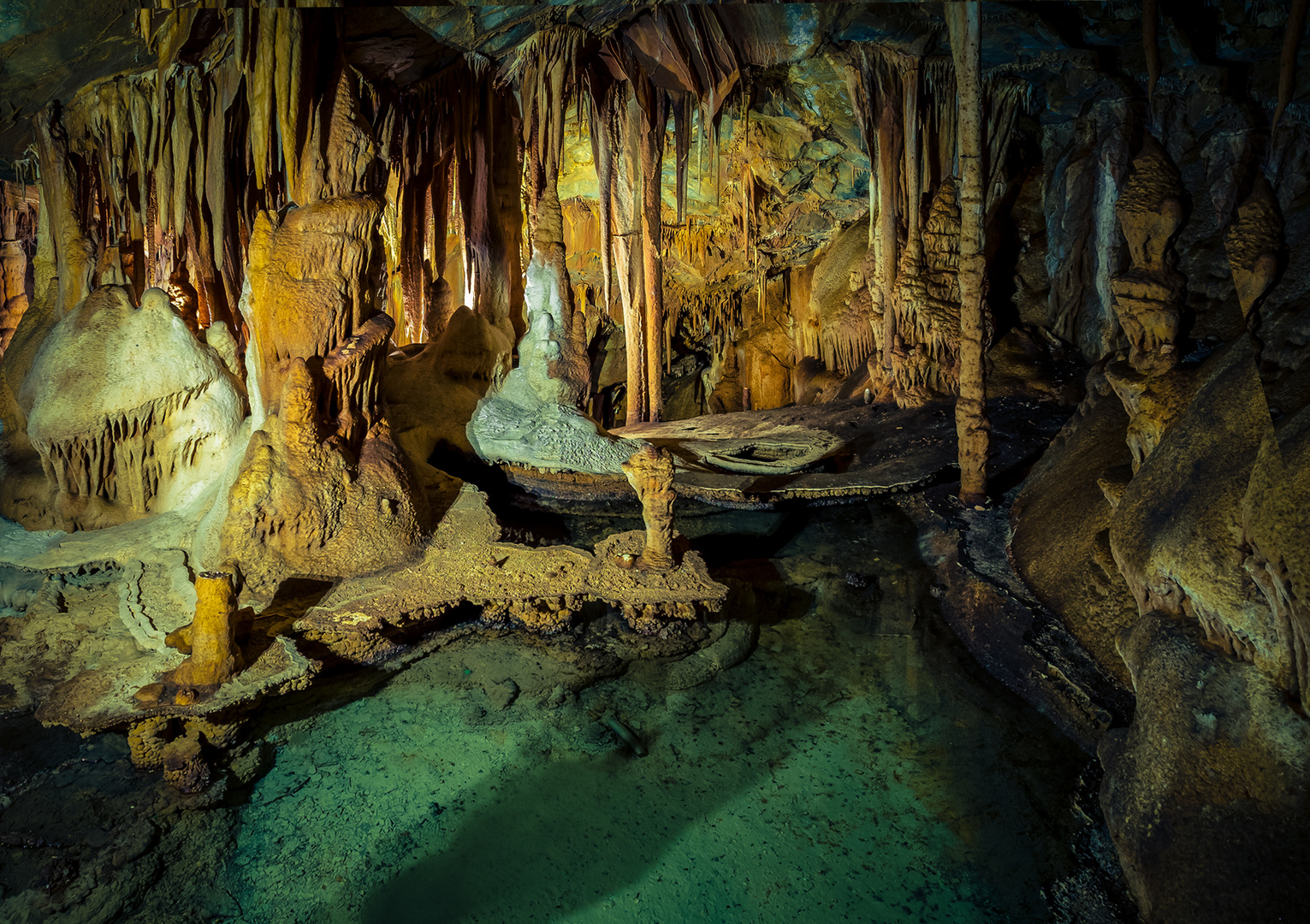 Tropfsteinhöhle Katerloch