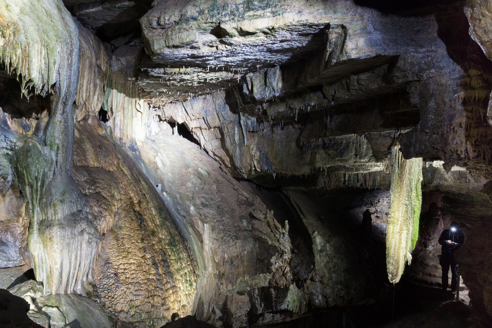 Tropsteinhöhle in Südbaden Bild 1