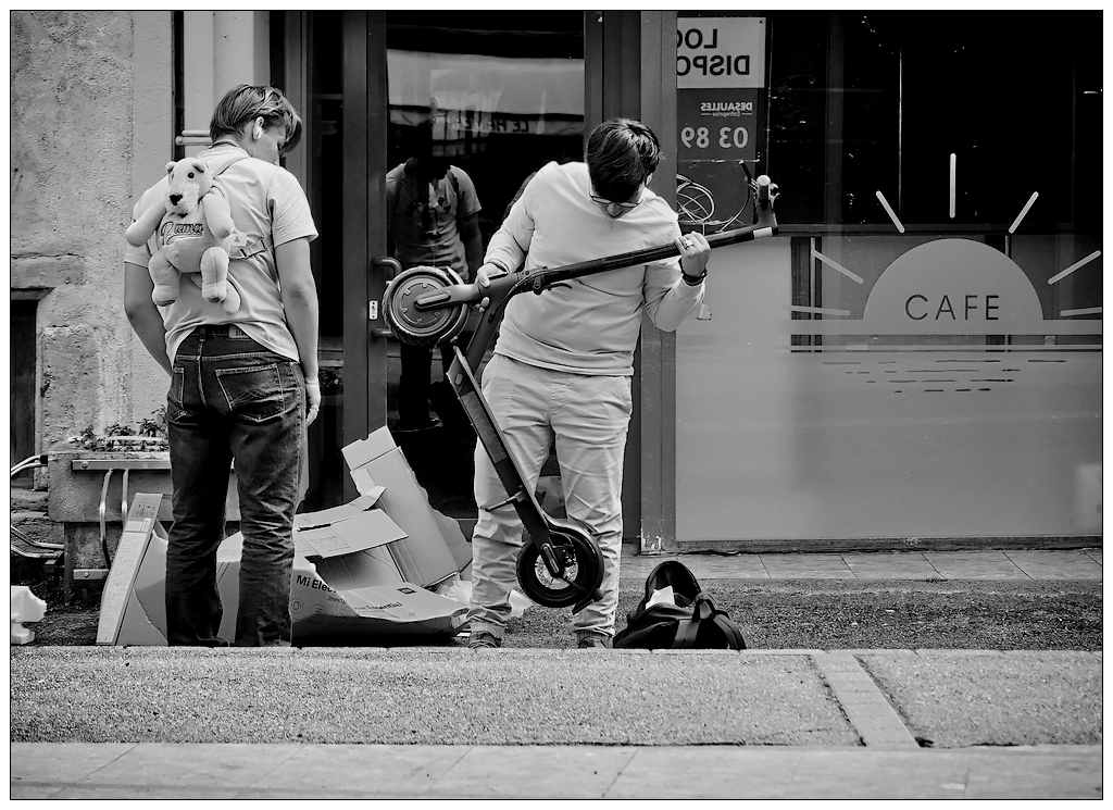 Trottinette et sac à dos