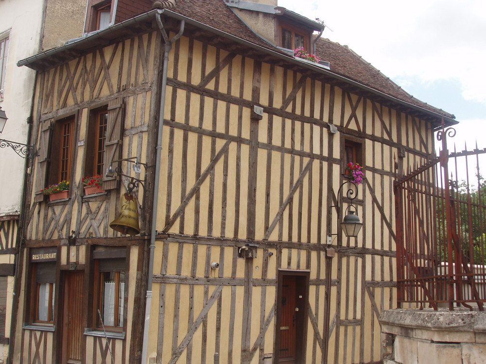 Troyes