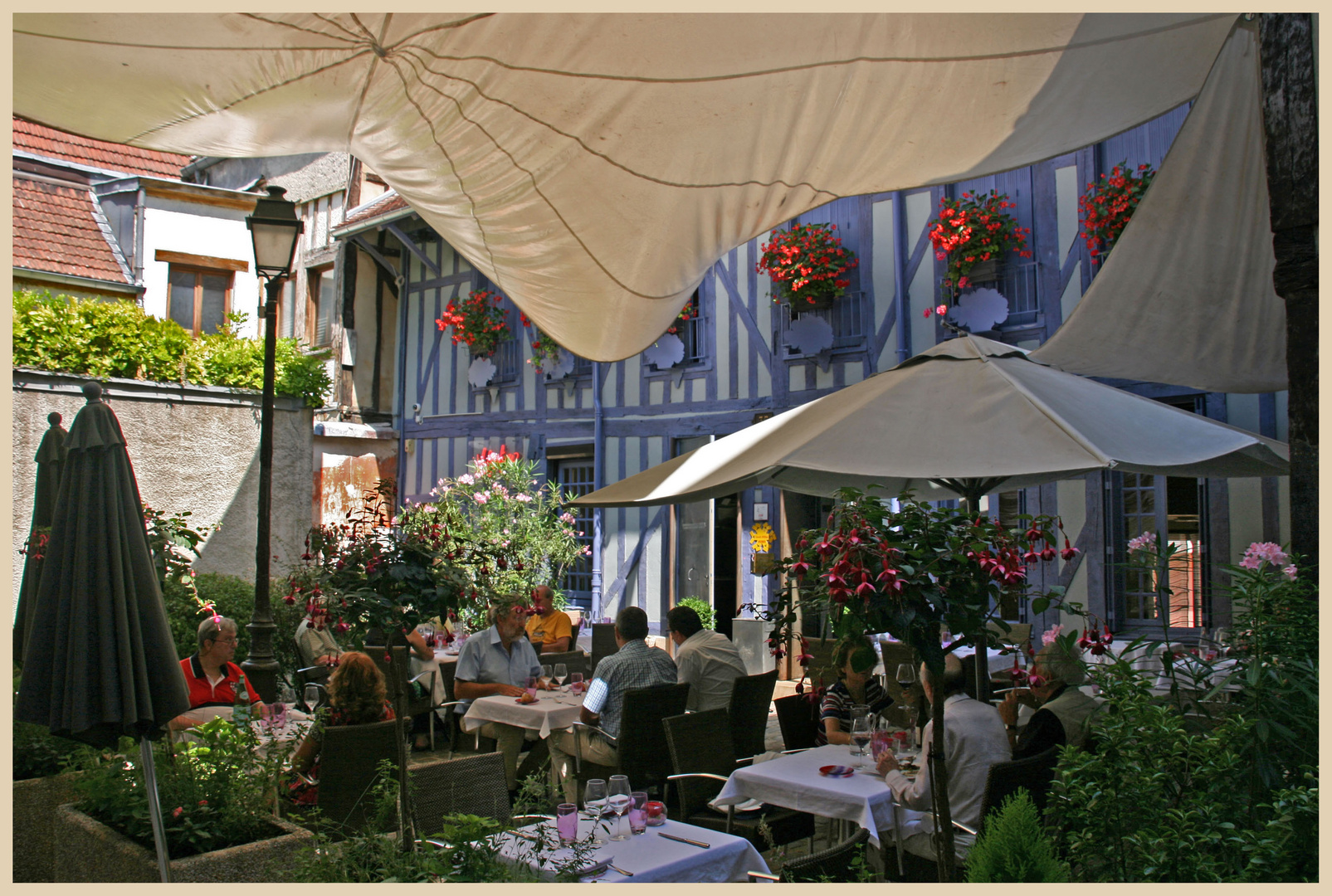 Troyes courtyard