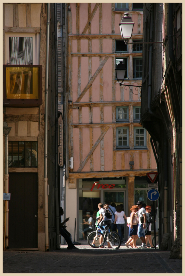 troyes street 5