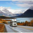 Truck am Abraham Lake