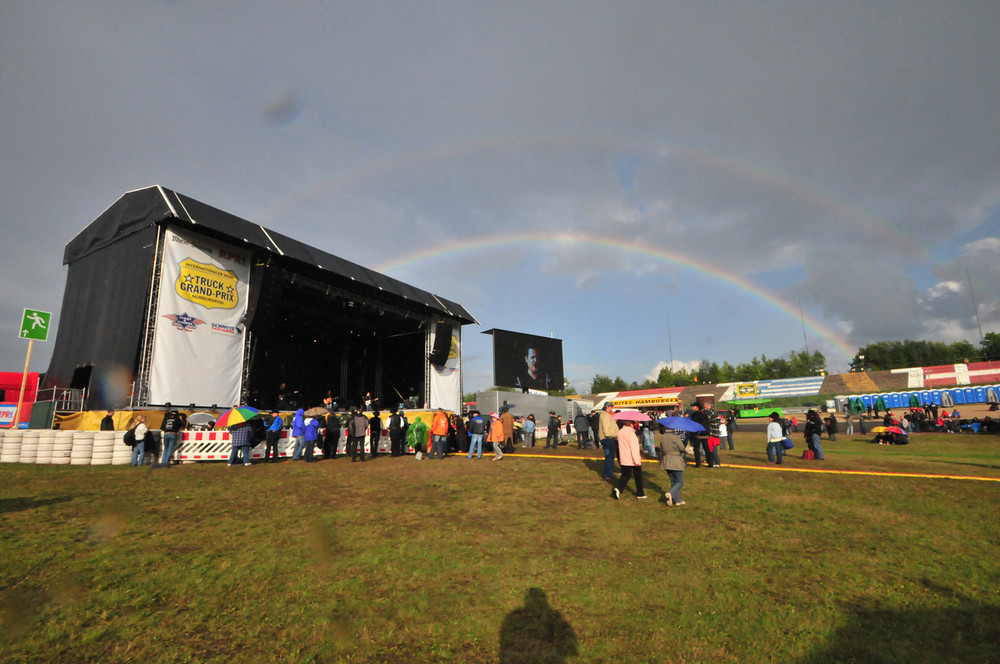 Truck Grand Prix untern Regenbogen