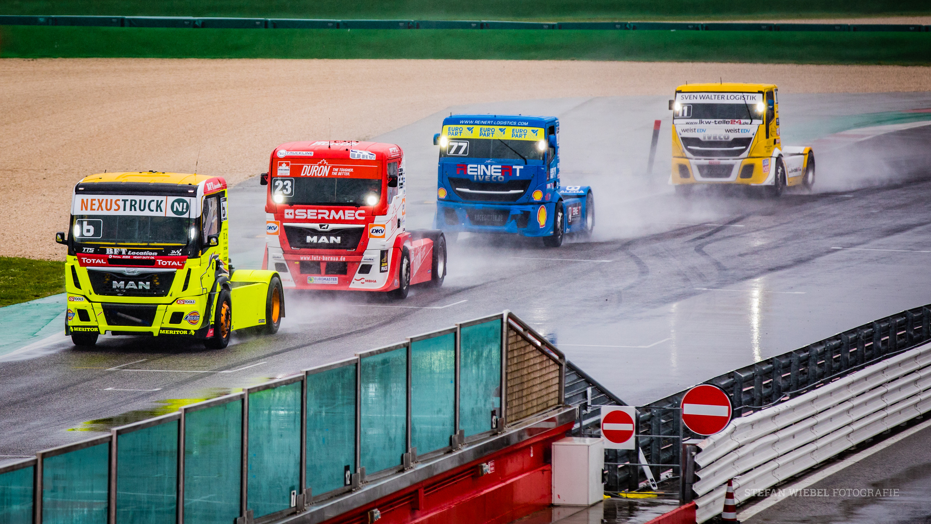 "TRUCK RACING"