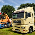 Trucks auf einem Kirmesplatz