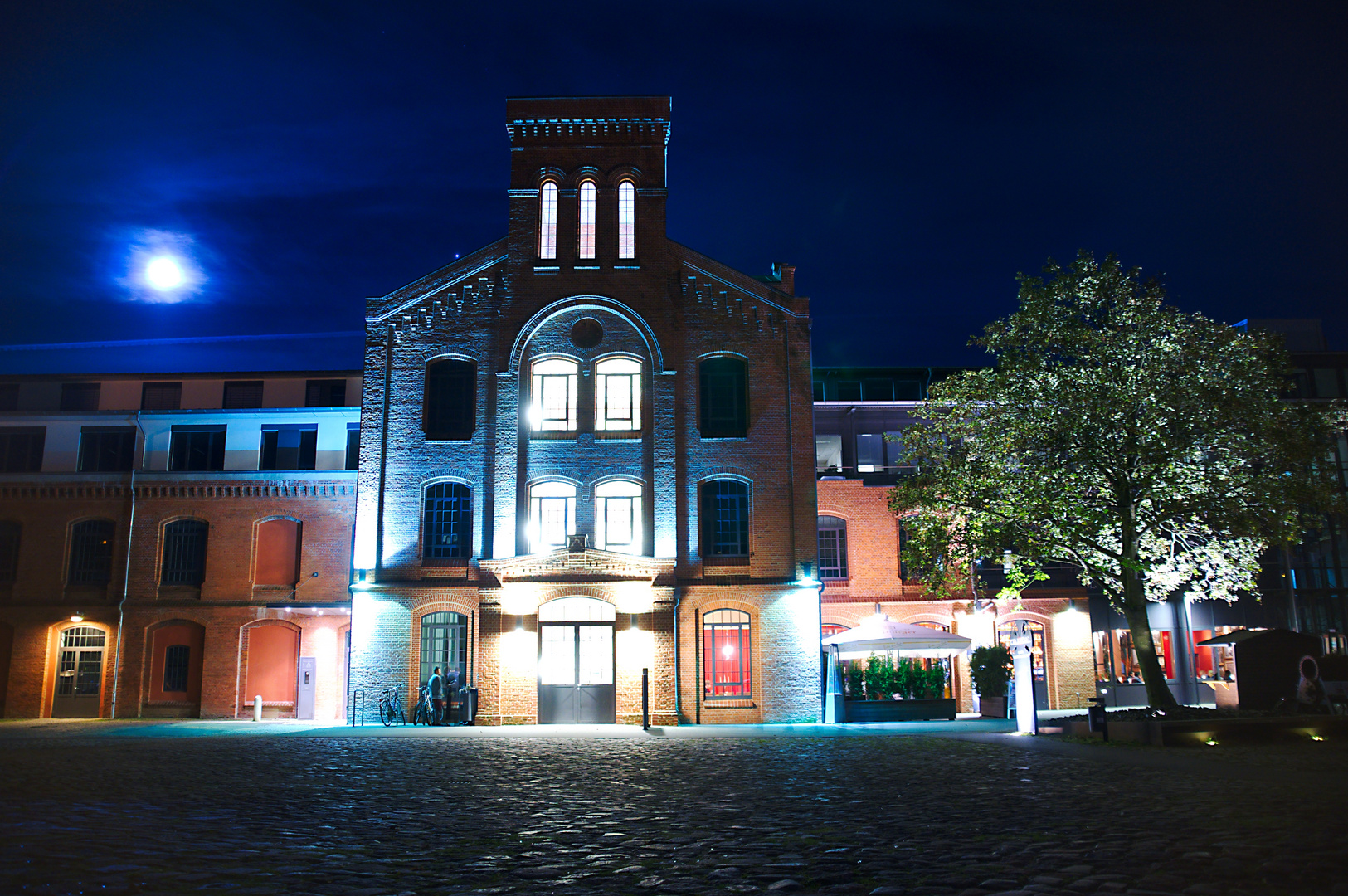 Trude - Hamburger Backsteingebäude