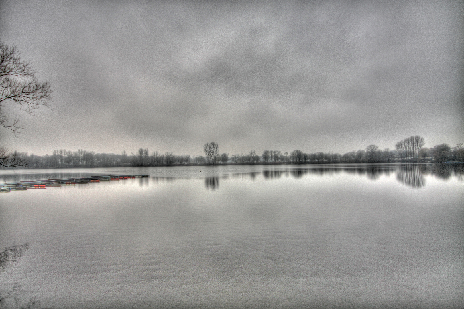 Trübe Stimmung am See