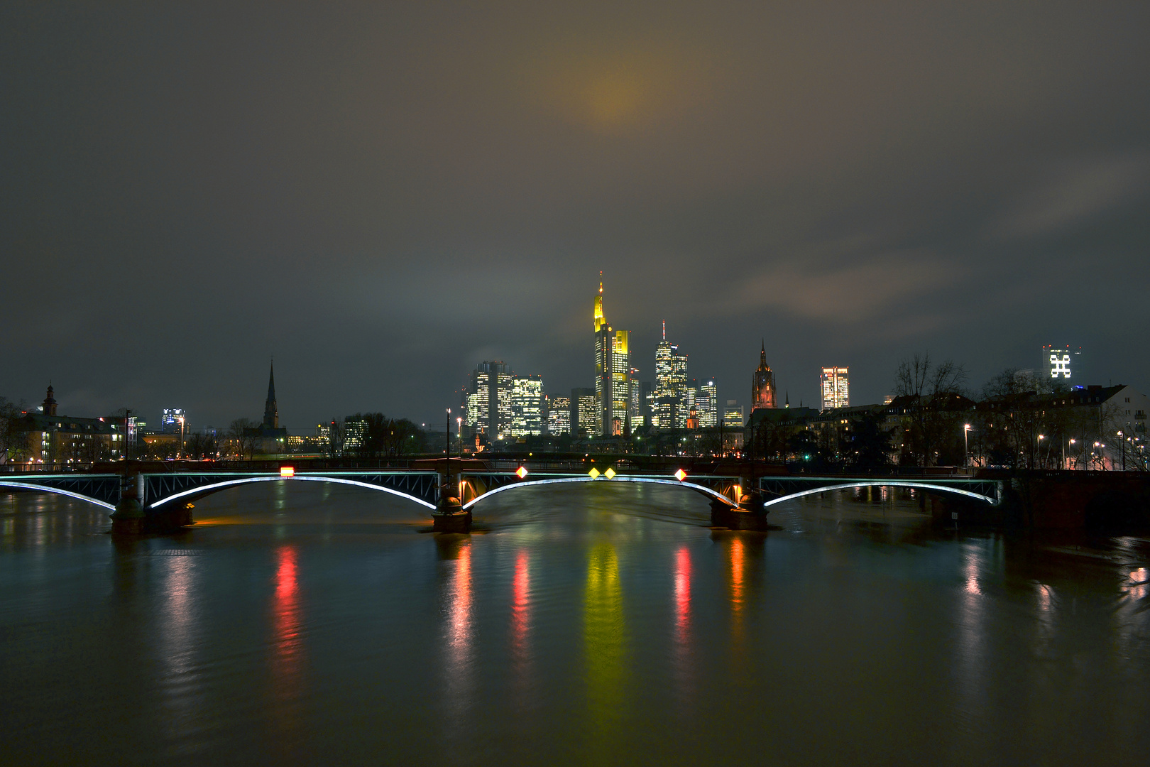 Trübes Mainhatten