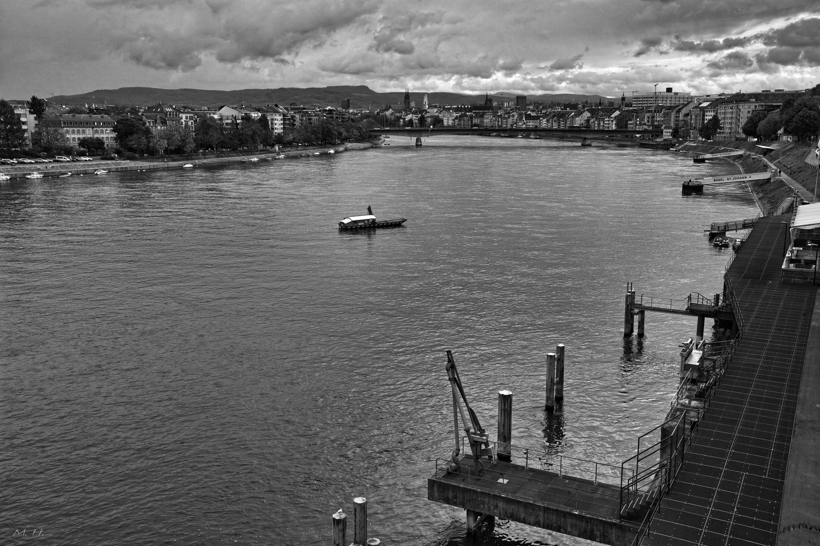 Trübes Wetter in Basel am Rhein