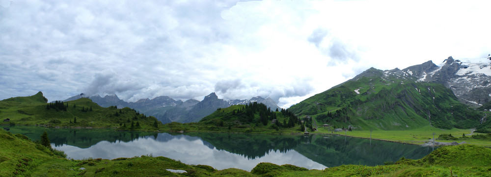 Trübsee an einem Trüben Sonntag