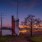 Trutzturm mit Baum