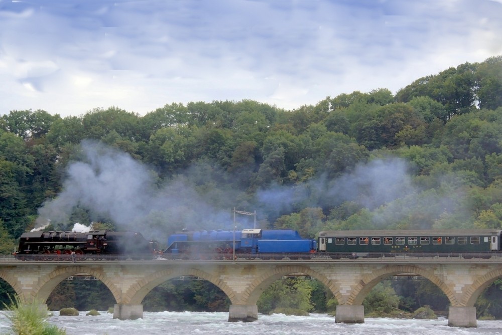 Tschechische Dampfloks die 475.179 und die 498.0  mit SBB-Wagen