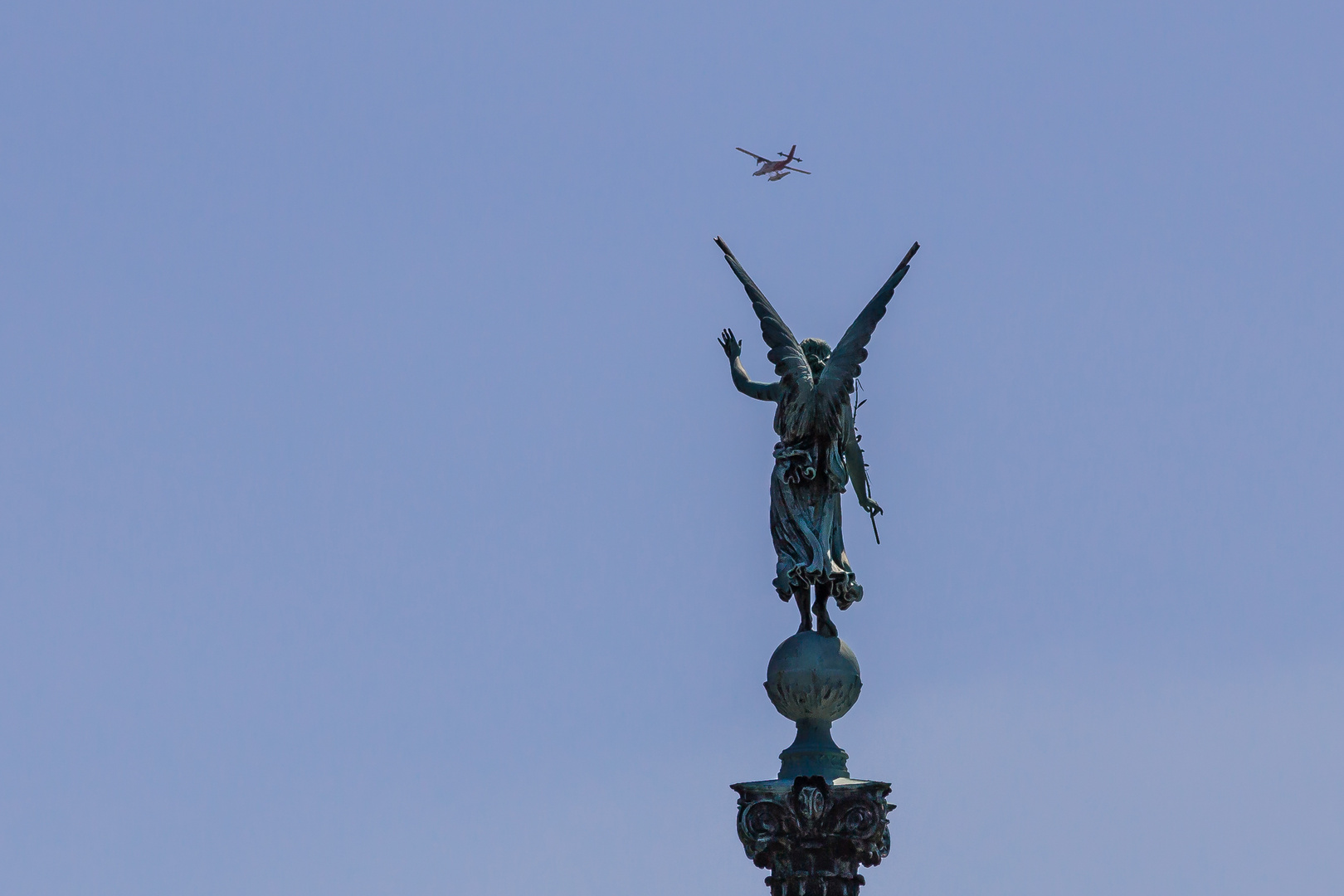 "Tschüss und guten Flug..."