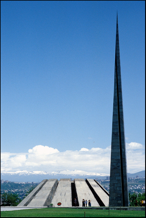 Tsitsernakaberd (Mahnmal zum Gedenken an den Völkermord von 1915) (Armenien)