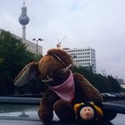 Tswei Oldies vorm Fernsehturm