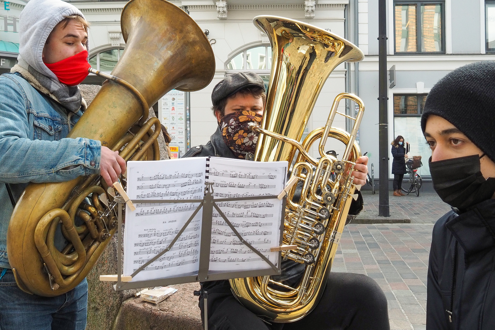 Tuba Musikanten am Rostocker Hof (3)