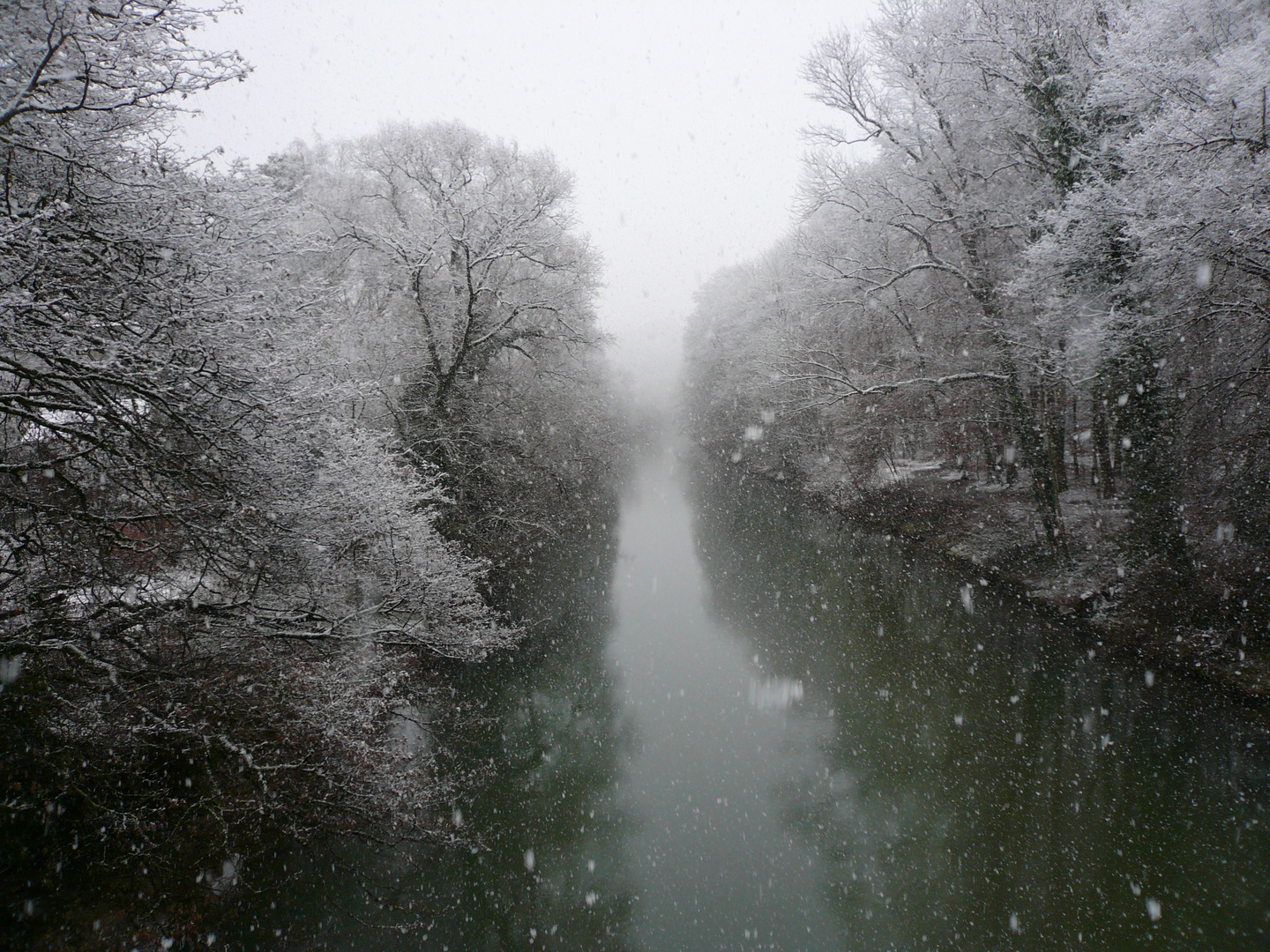 Tübingen/Neckar im Schneetreiben