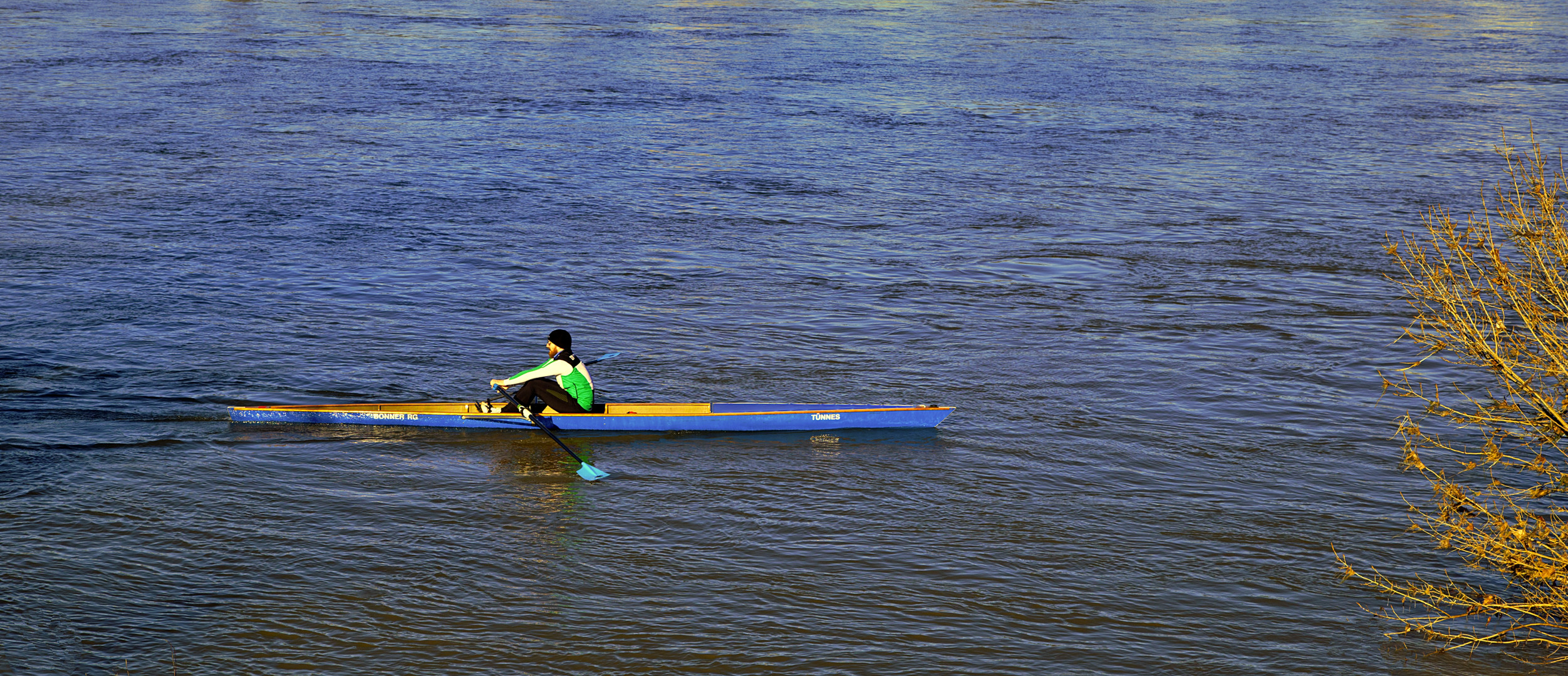 Tünnes auf dem Rhein