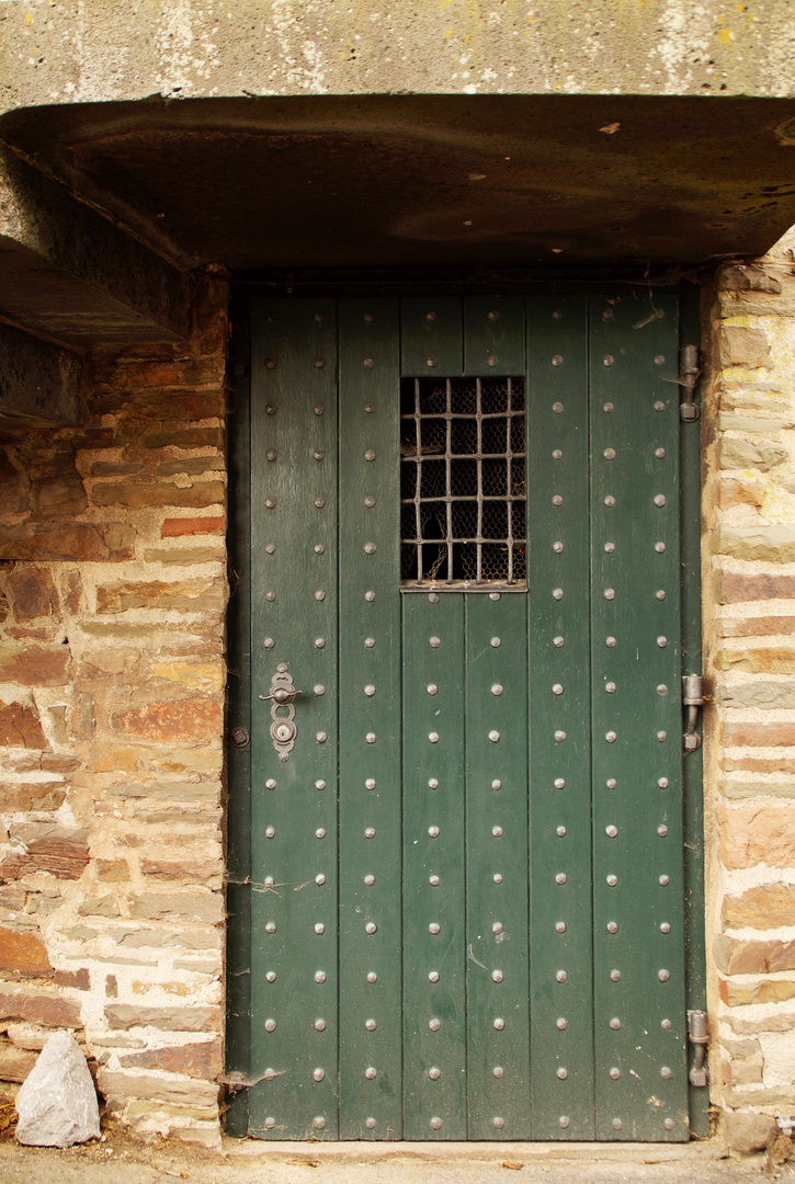 Tür am Hexenturm der Wildenburg