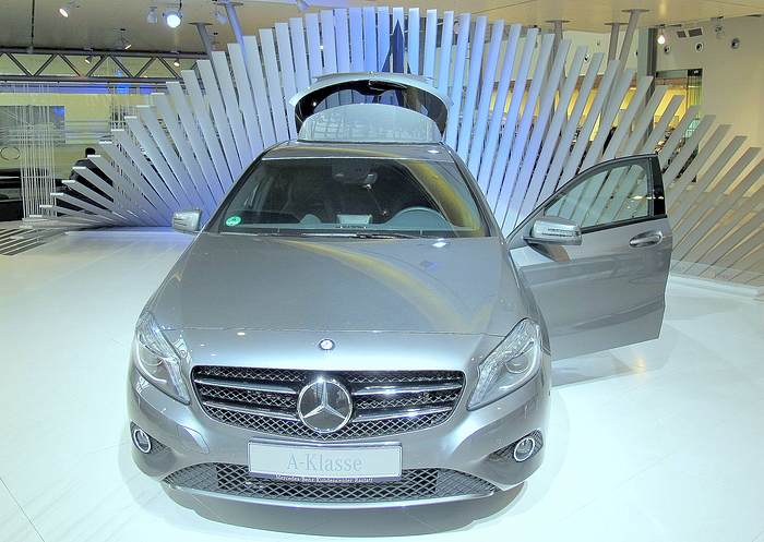 Tür auf fürs neue Jahr (1) : Mercedes A-Klasse