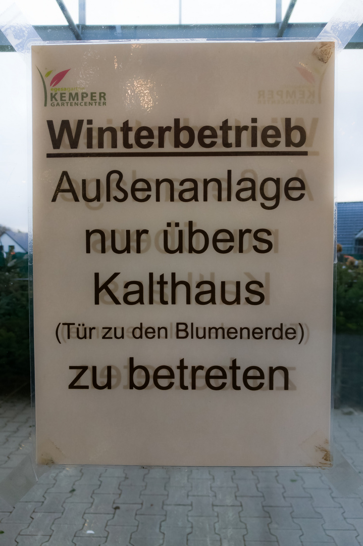 Tür zu den Blumenerde