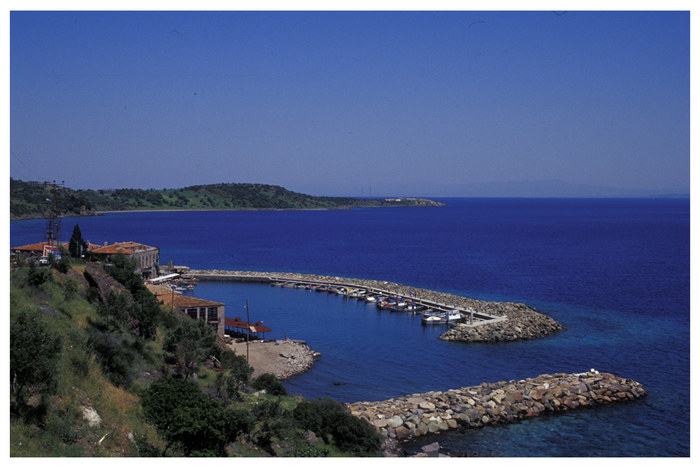 Türkei 2002 / Dorf mit Hafen