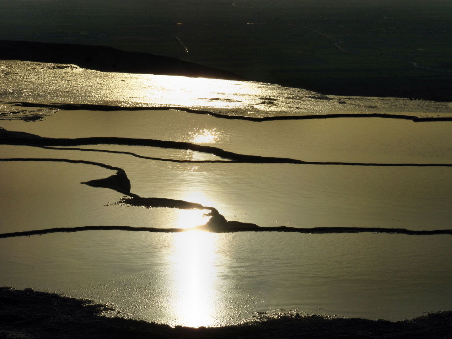 Türkei: Die Sinterterrassen von Pamukkale im Abendlicht, Türkei, Bild 2