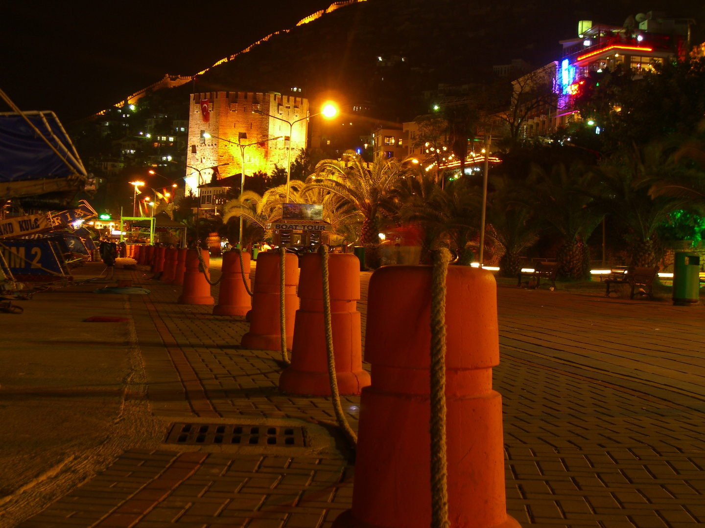 Türkische Promenade bei Nacht