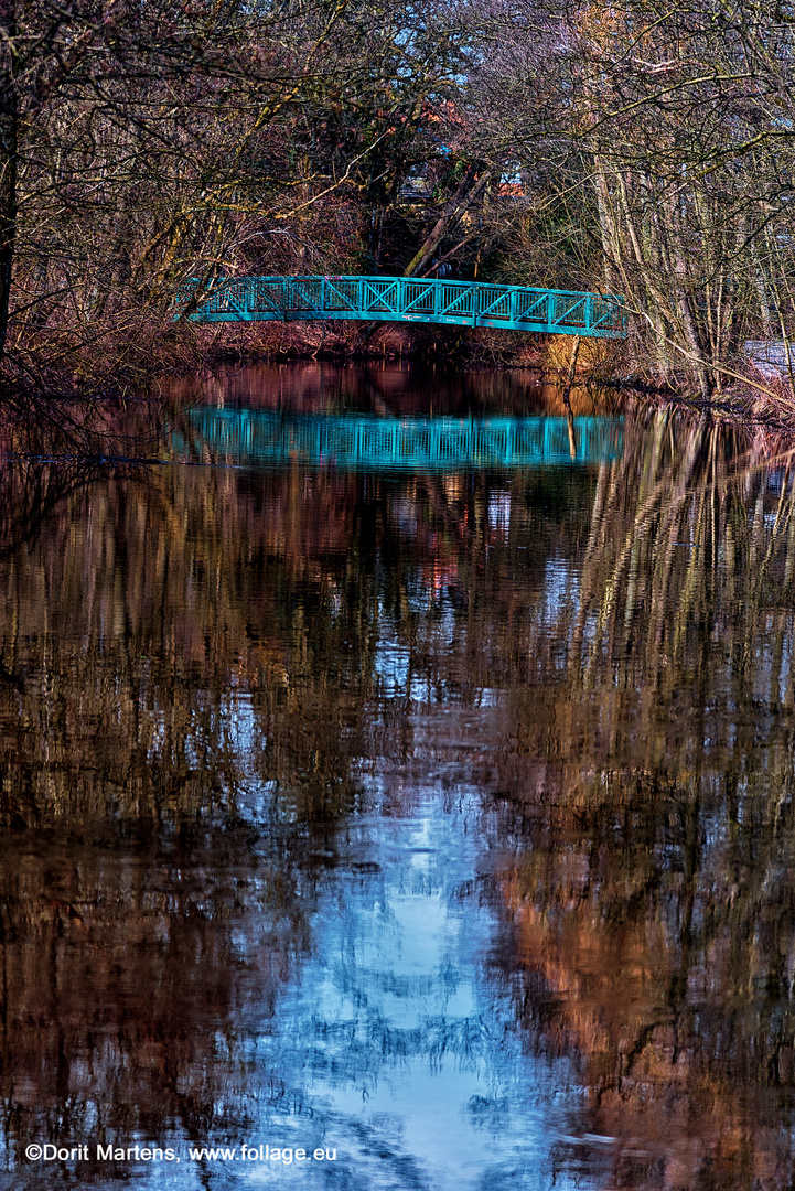 Türkise Brücke über den Alsterlauf