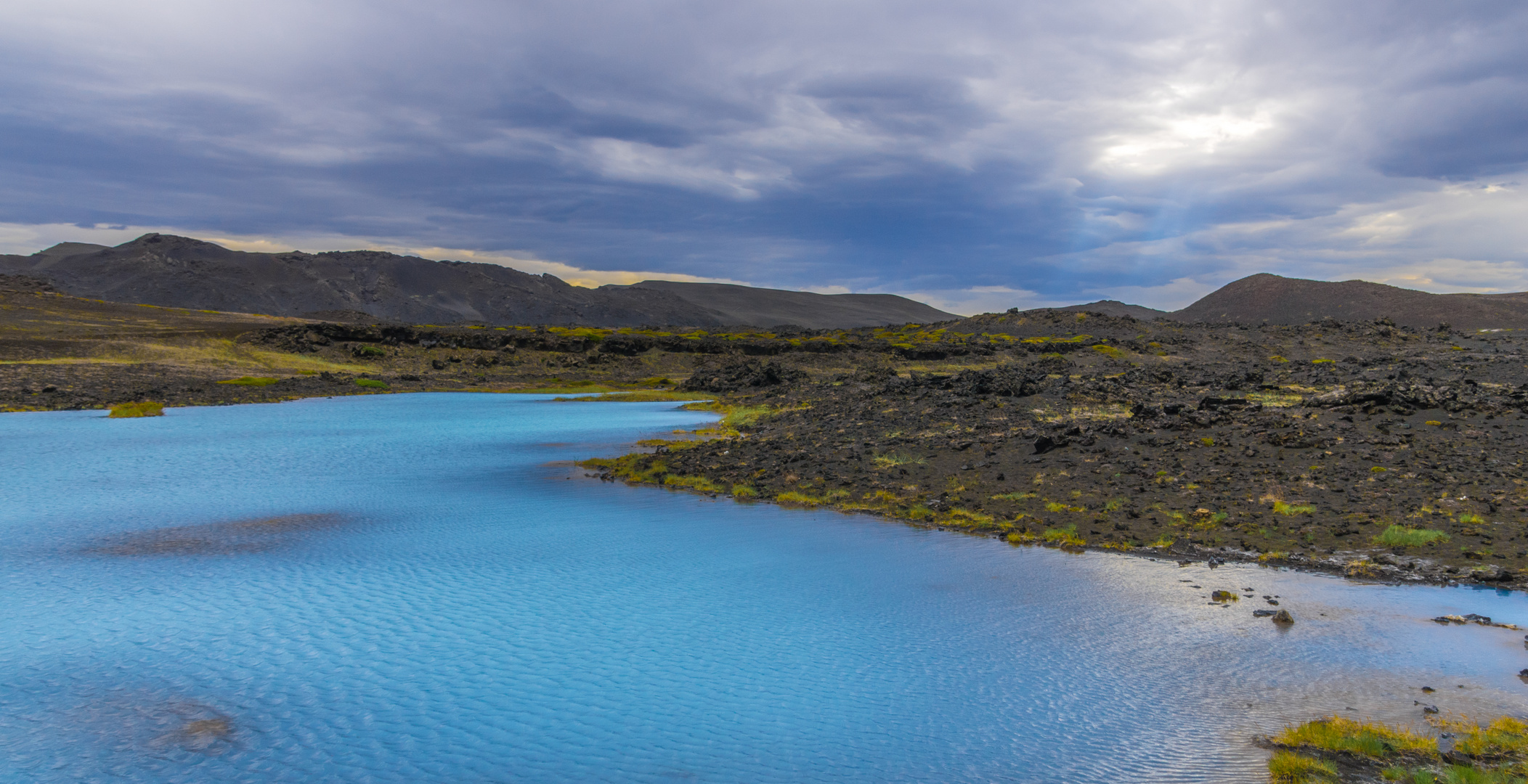 Türkisfarbene Mineralquellen am Hverfjall, Mývatn