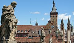 TÜRME &HEILIGE-MAINBRÜCKE WÜRZBURG