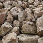 Tufo -Steine, von den Aeckern eingesammelt