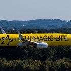 TUI-B737-800 "Magic Life"  - Kennung D-ATUG  