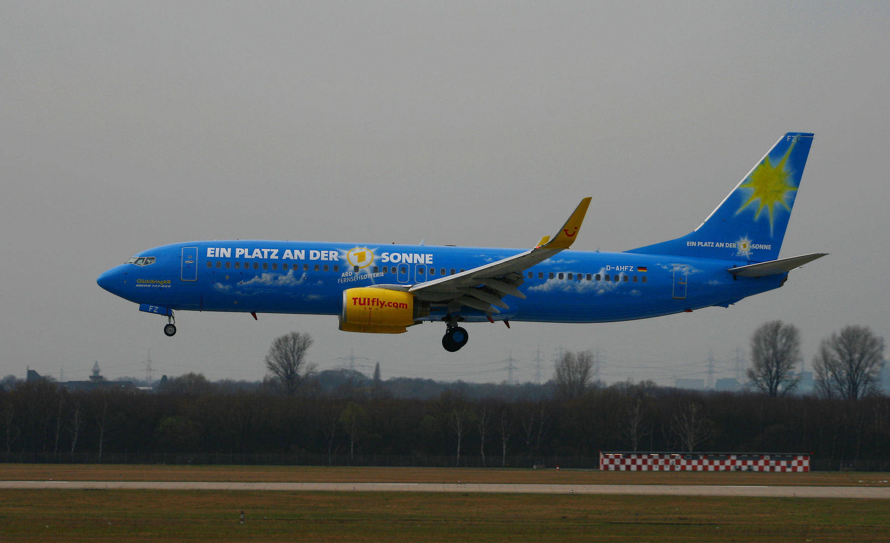 TUIfly Boeing 737-8K5 Die Glücksbring Airline