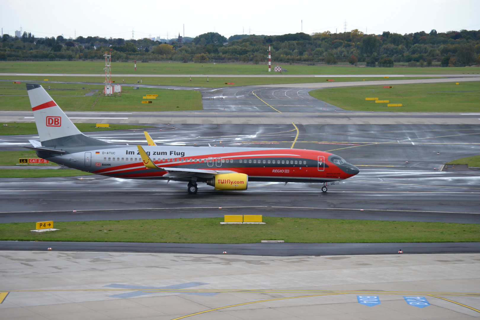 Tuifly mit Deutsche Bahn livery